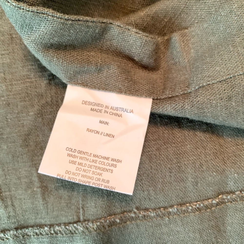 Women’s Fashion Forward Vest - Picture 8 of 8
